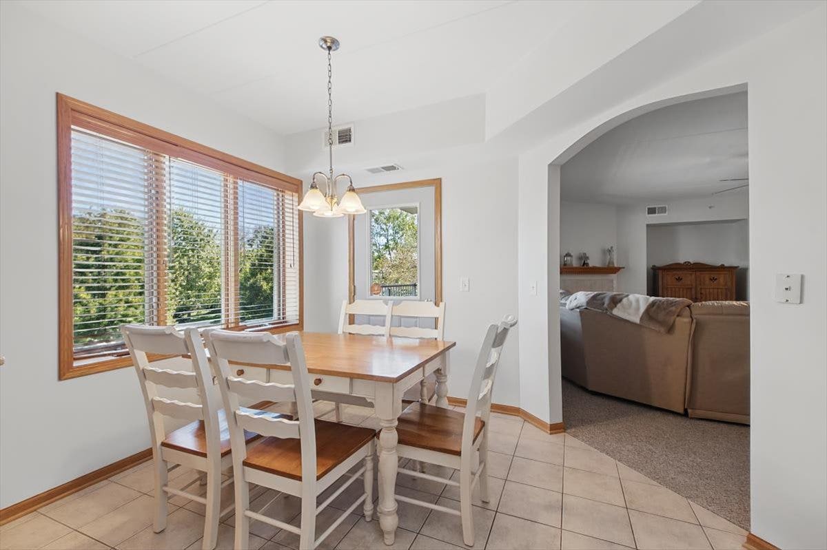 11131 Waters Edge Drive, #1B, Orland Park, IL 60467