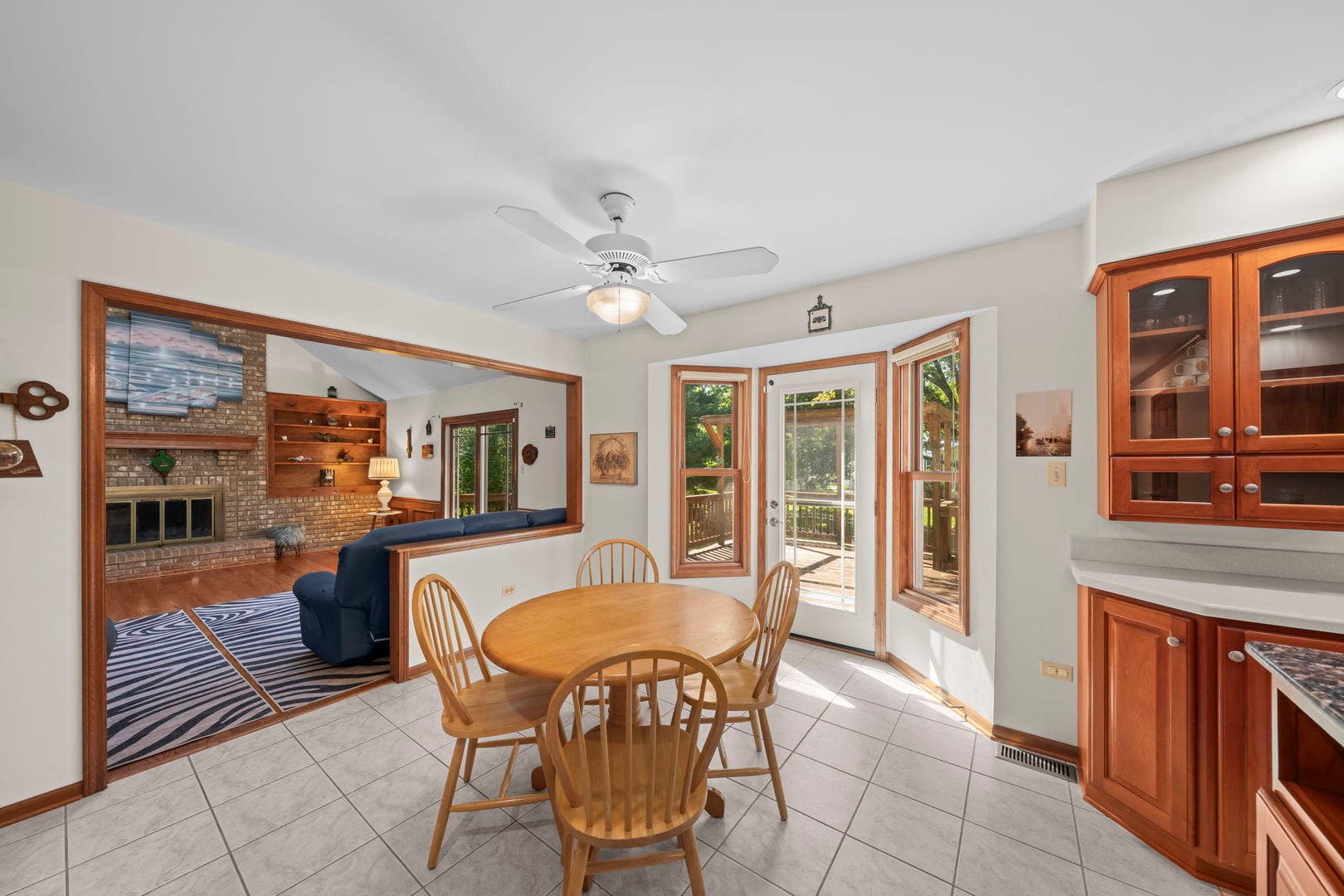 2205 Brown Court, Naperville, IL 60565