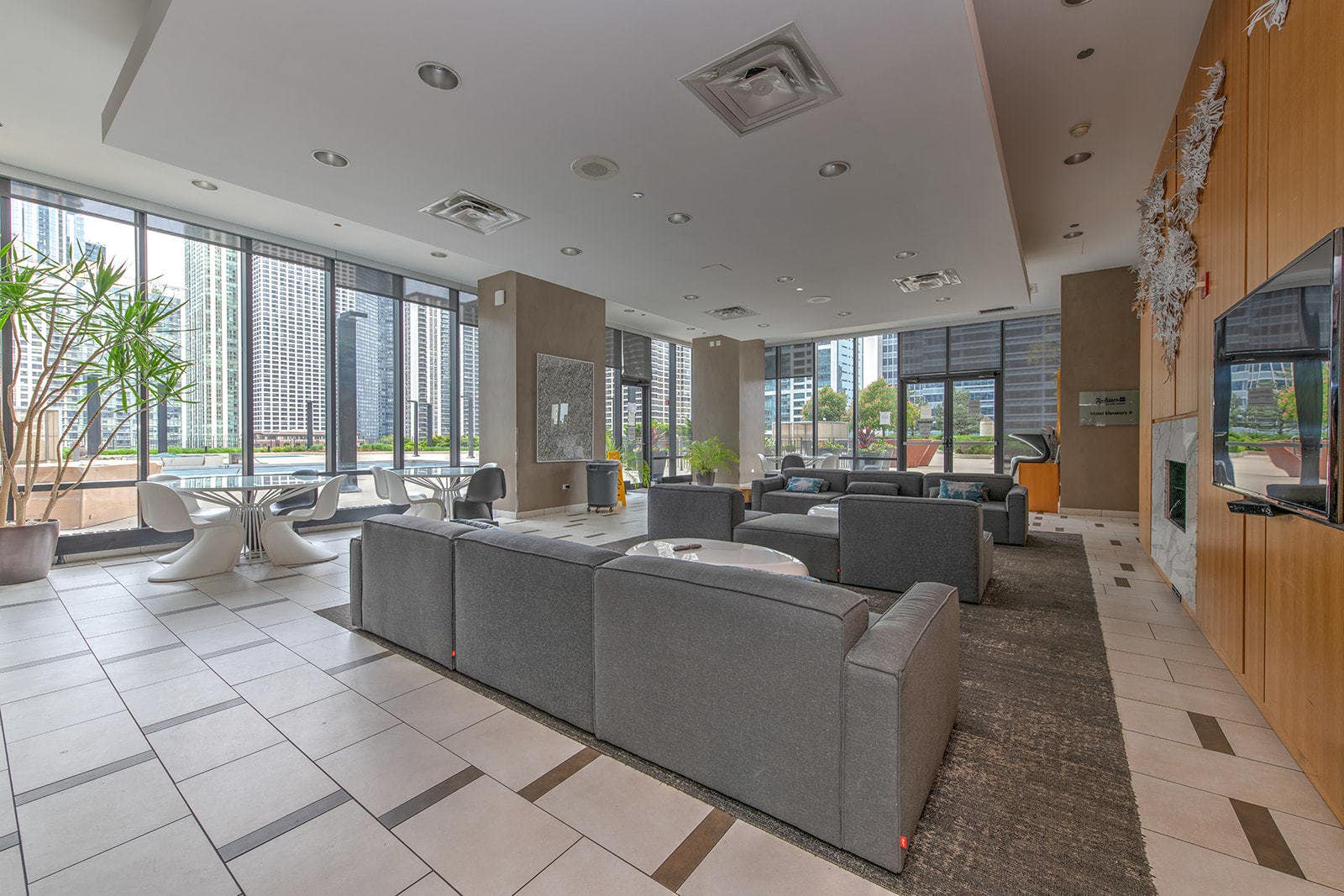 225 N Columbus Drive, #8006, Chicago, IL 60601 225 N Columbus Drive, #8006, Chicago, IL 60601