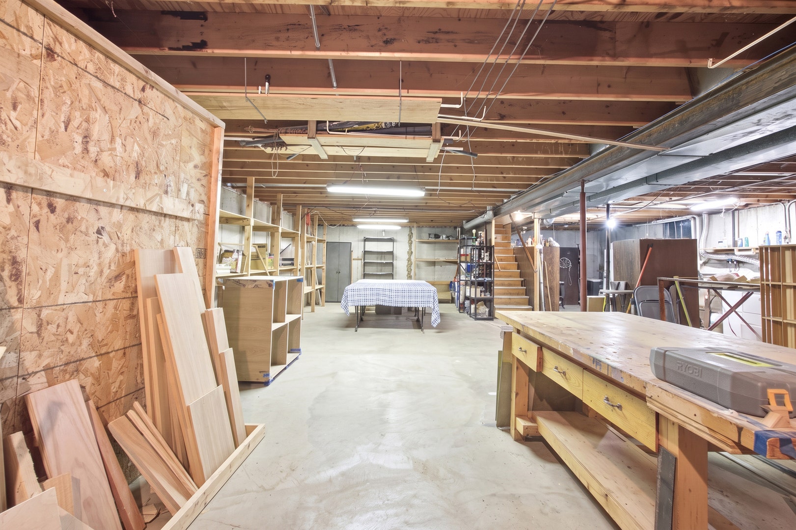 1300 N Lyle Avenue, Elgin, IL 60123 1300 N Lyle Avenue, Elgin, IL 60123