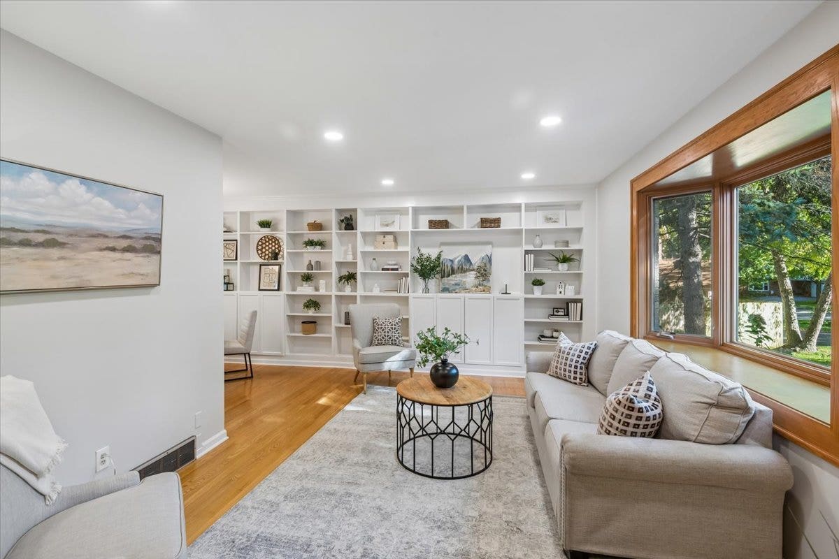 921 Bartlett Terrace, Libertyville, IL 60048 921 Bartlett Terrace, Libertyville, IL 60048