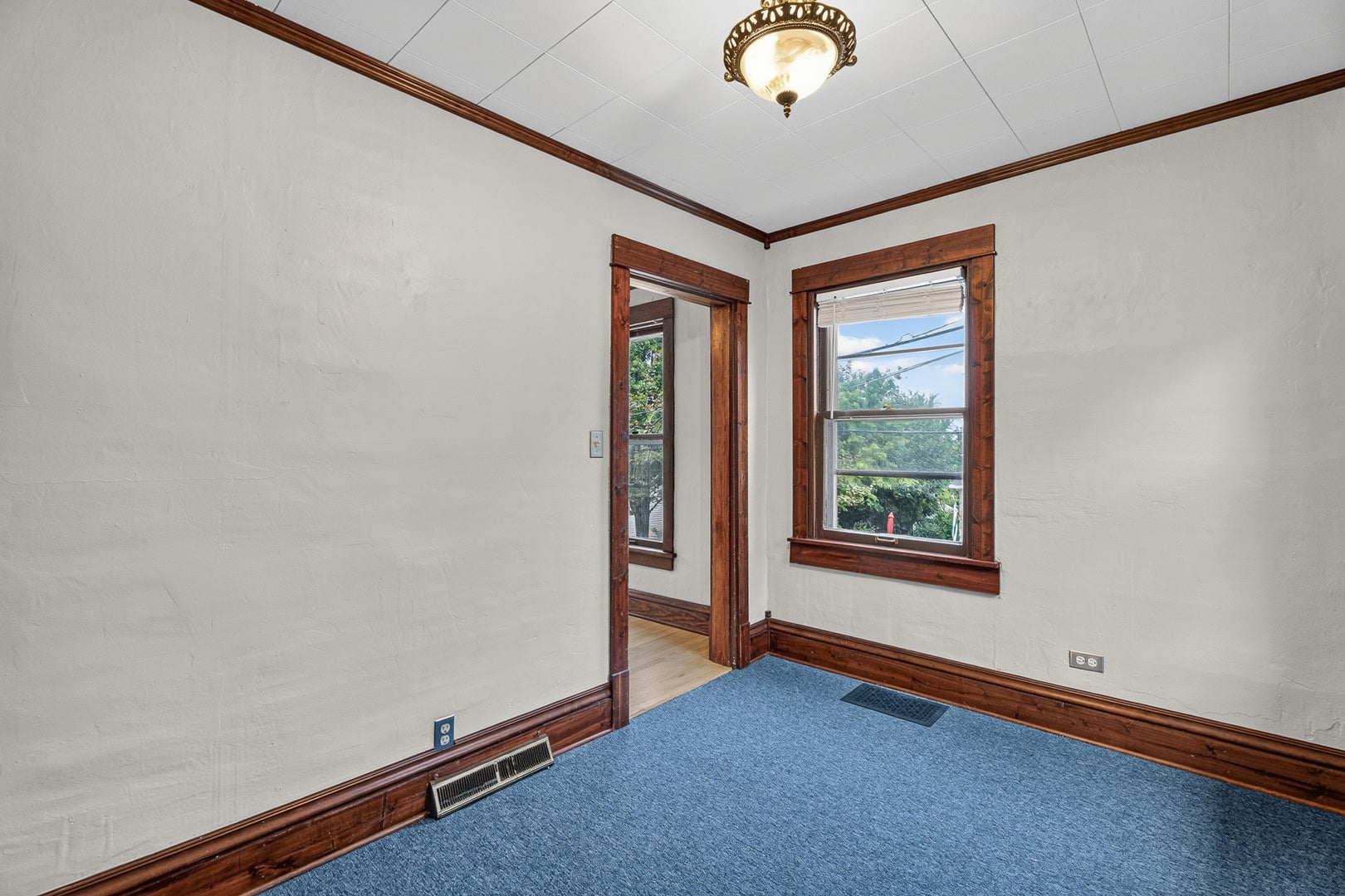 402 Porter Street, Lemont, IL 60439