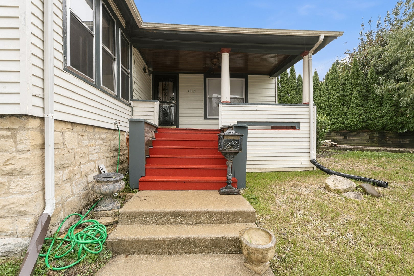 402 Porter Street, Lemont, IL 60439