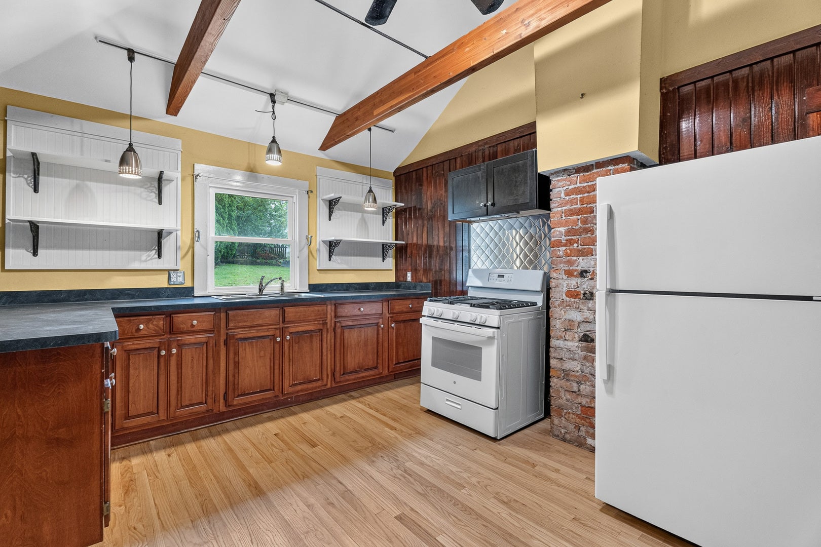 402 Porter Street, Lemont, IL 60439