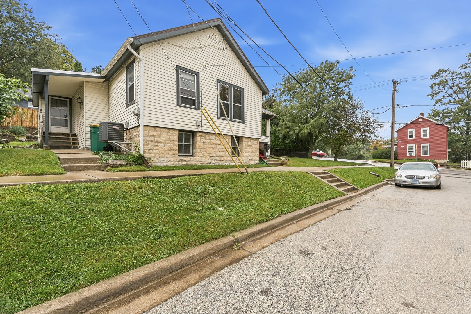 402 Porter Street, Lemont, IL 60439