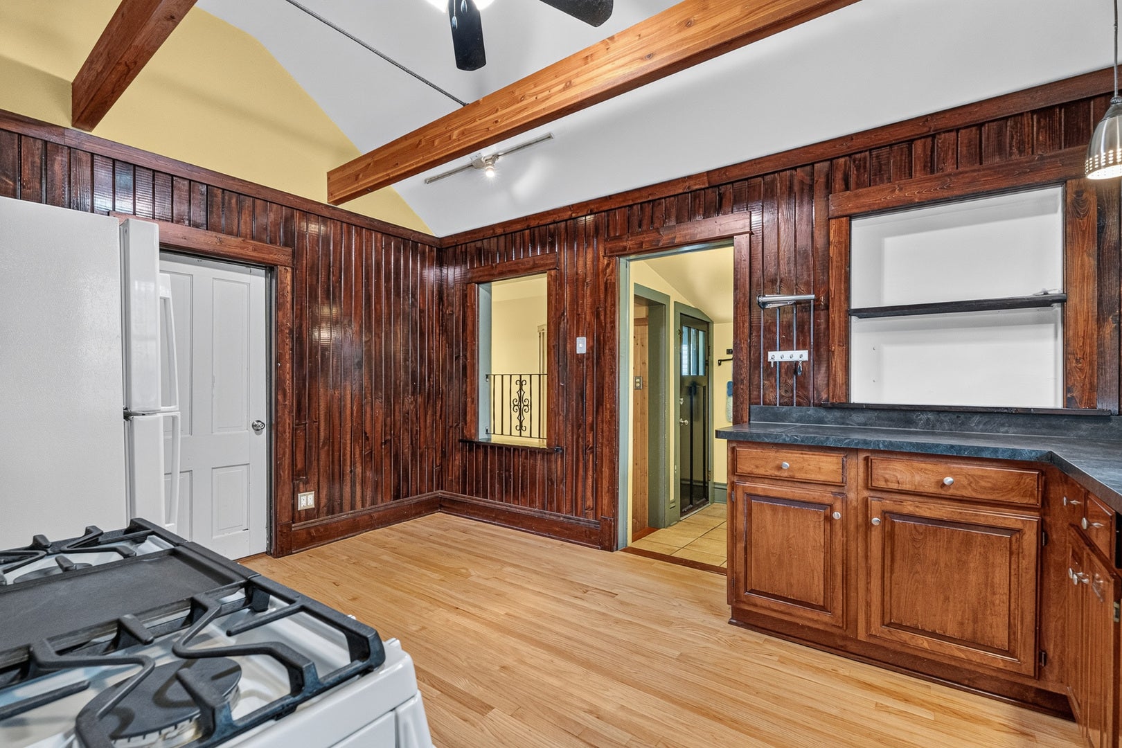 402 Porter Street, Lemont, IL 60439