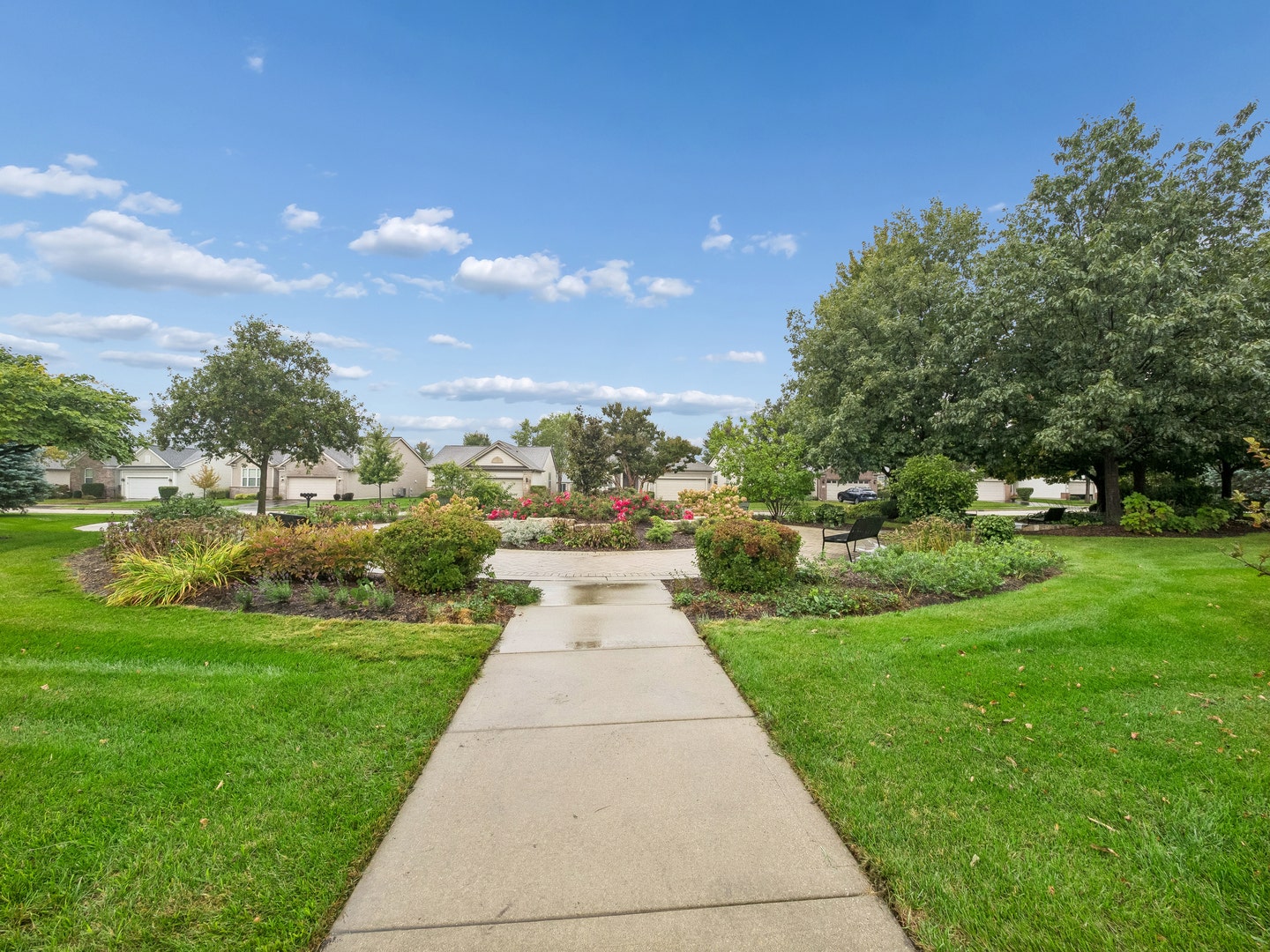 2491 Sandlewood Circle, Elgin, IL 60124 2491 Sandlewood Circle, Elgin, IL 60124