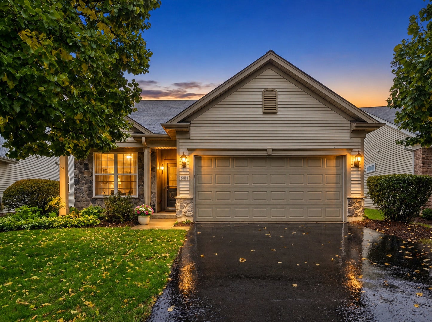 2491 Sandlewood Circle, Elgin, IL 60124 2491 Sandlewood Circle, Elgin, IL 60124