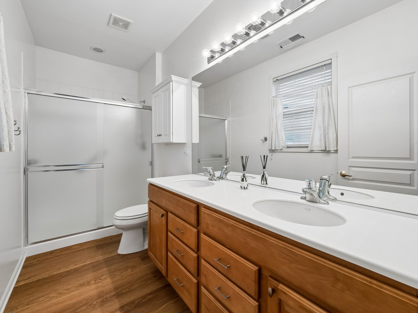 2491 Sandlewood Circle, Elgin, IL 60124 2491 Sandlewood Circle, Elgin, IL 60124