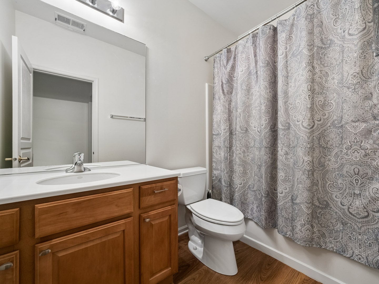 2491 Sandlewood Circle, Elgin, IL 60124 2491 Sandlewood Circle, Elgin, IL 60124