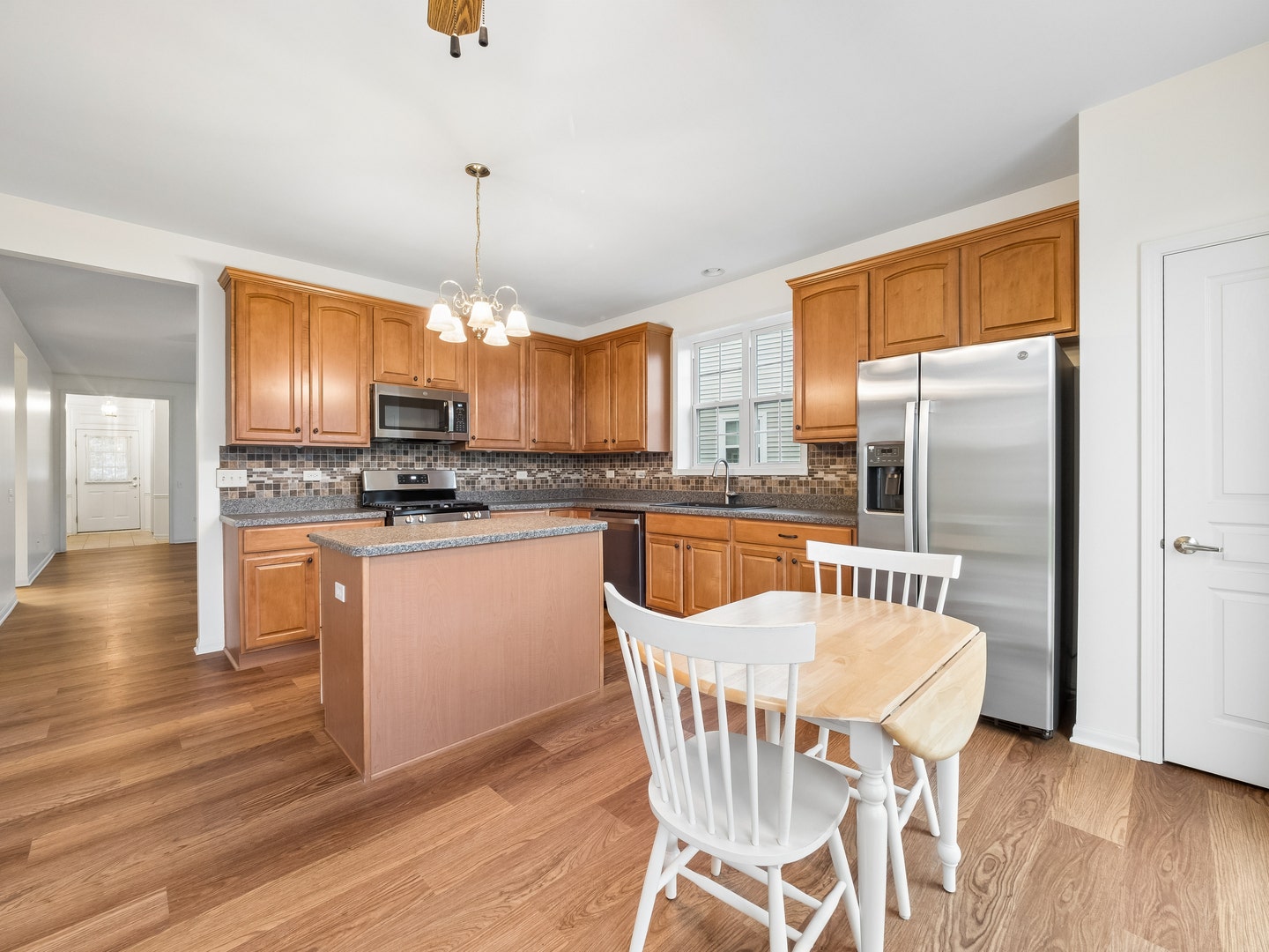 2491 Sandlewood Circle, Elgin, IL 60124 2491 Sandlewood Circle, Elgin, IL 60124