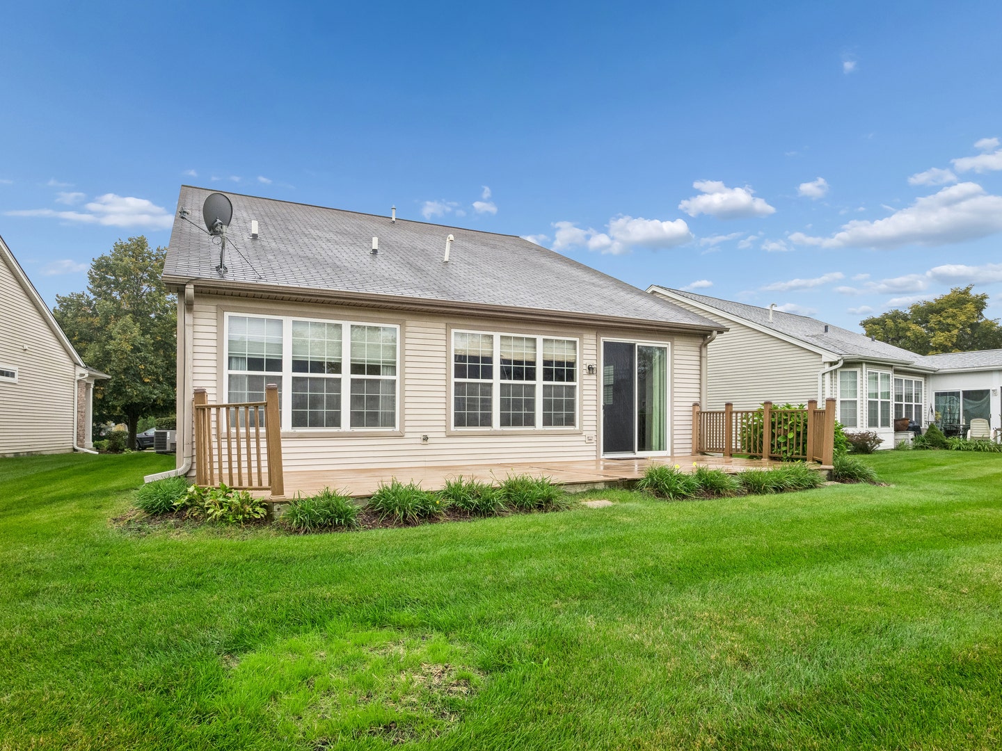 2491 Sandlewood Circle, Elgin, IL 60124 2491 Sandlewood Circle, Elgin, IL 60124