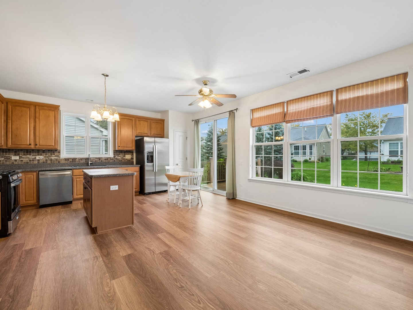 2491 Sandlewood Circle, Elgin, IL 60124 2491 Sandlewood Circle, Elgin, IL 60124