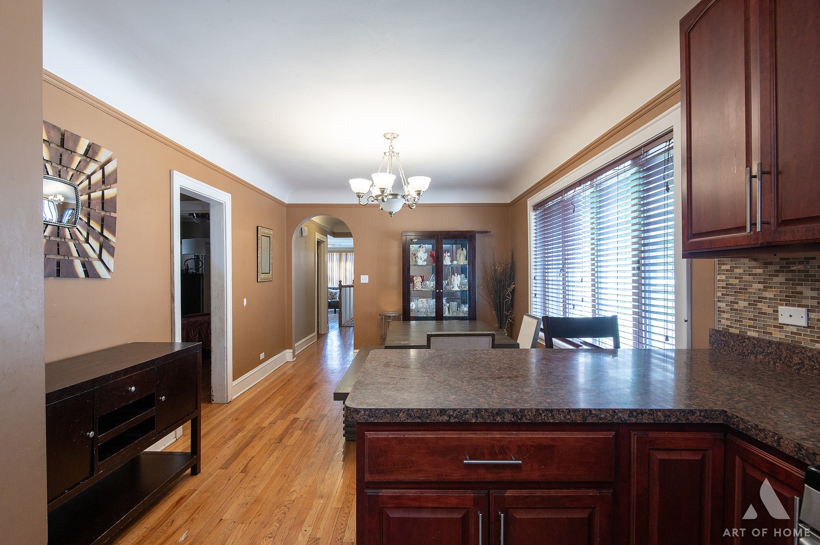10328 Elizabeth Street, Westchester, IL 60154