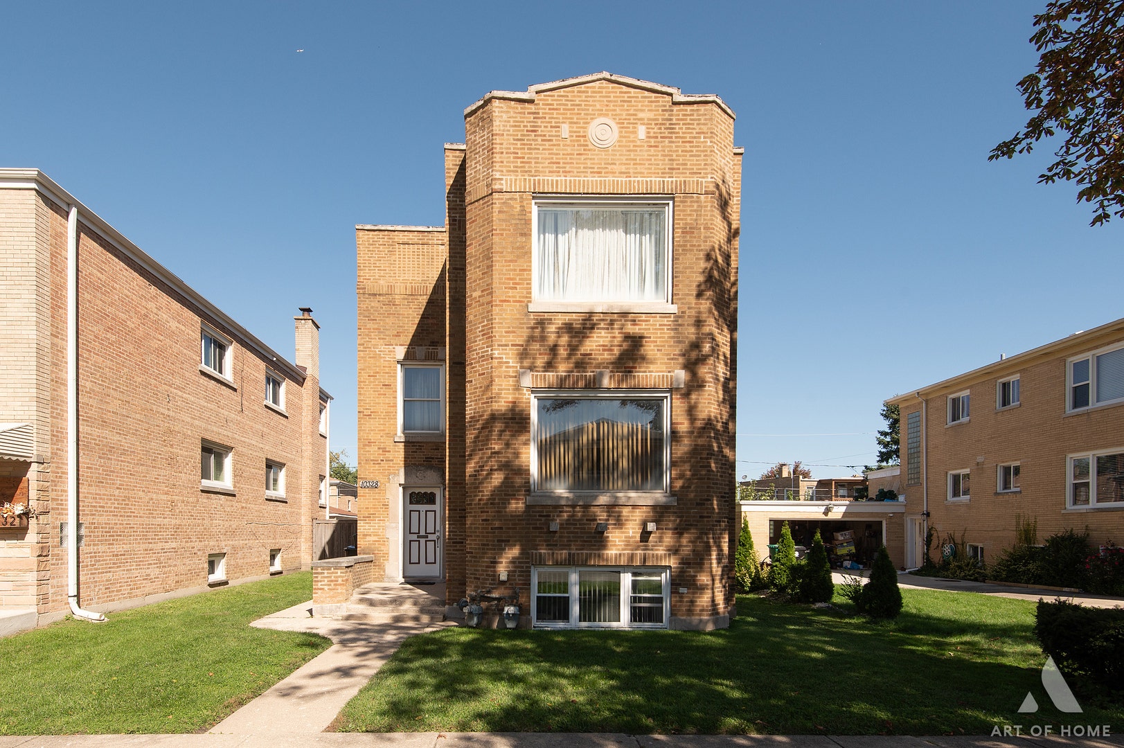 10328 Elizabeth Street, Westchester, IL 60154