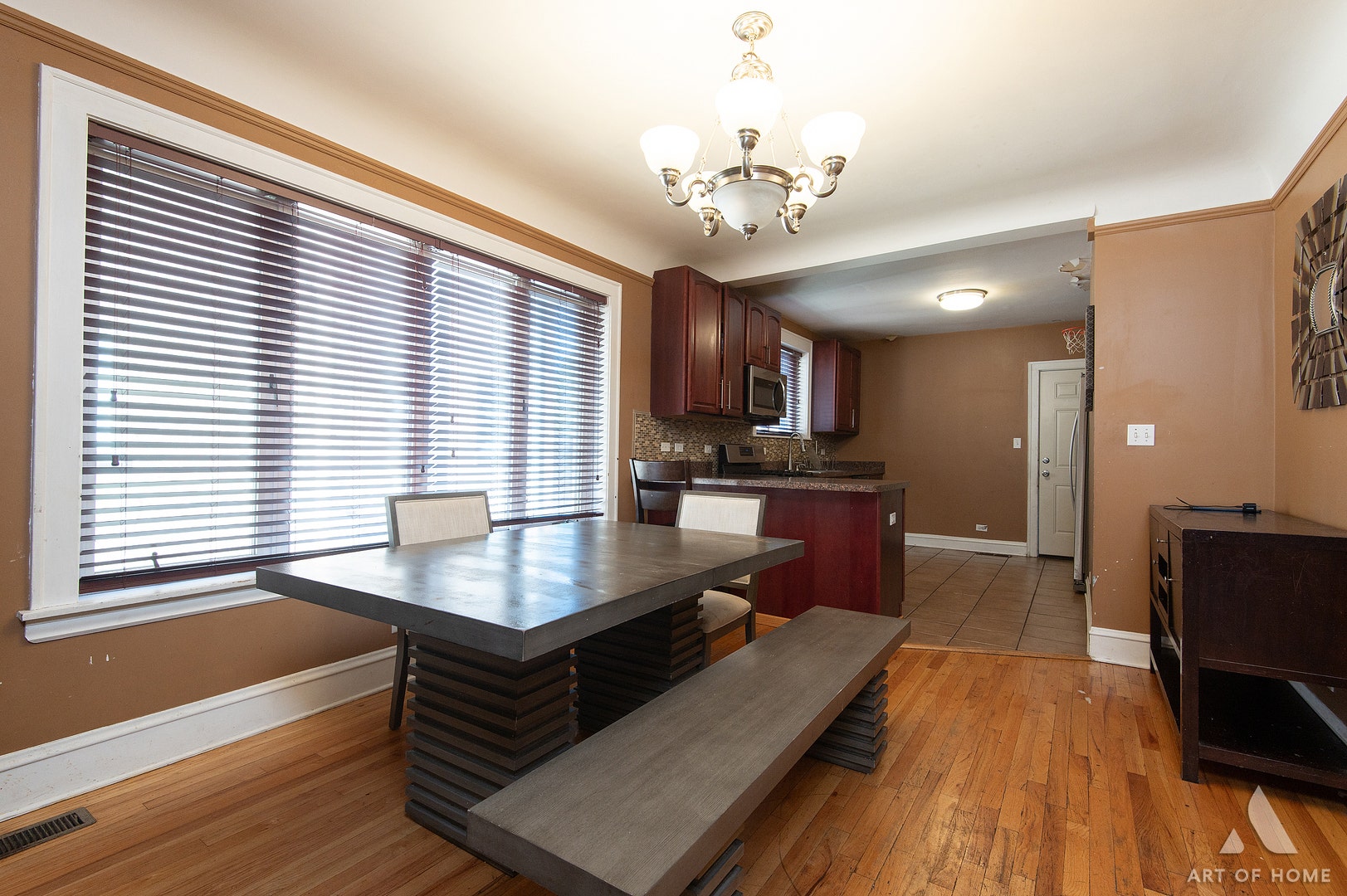 10328 Elizabeth Street, Westchester, IL 60154