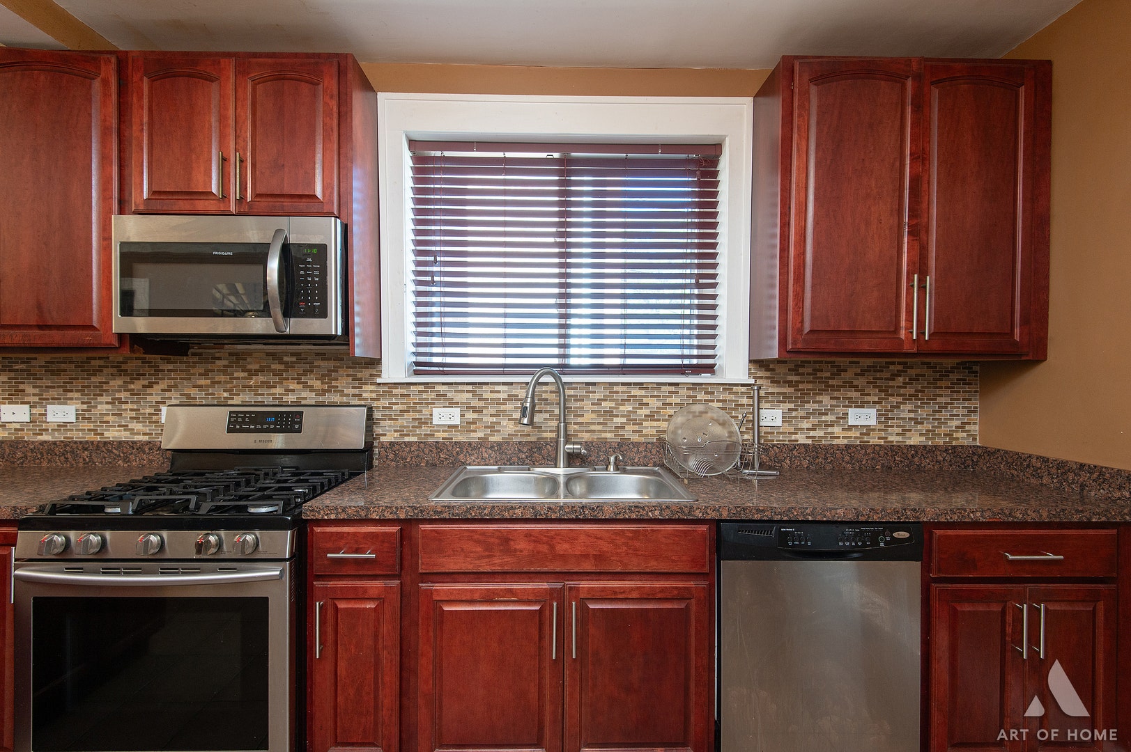 10328 Elizabeth Street, Westchester, IL 60154