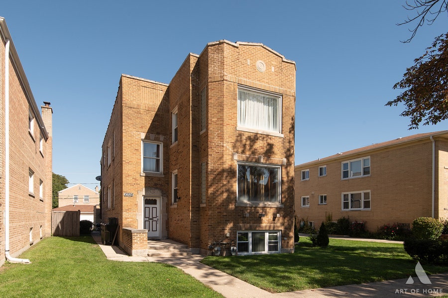 Property photo for 10328 Elizabeth Street, Westchester, IL