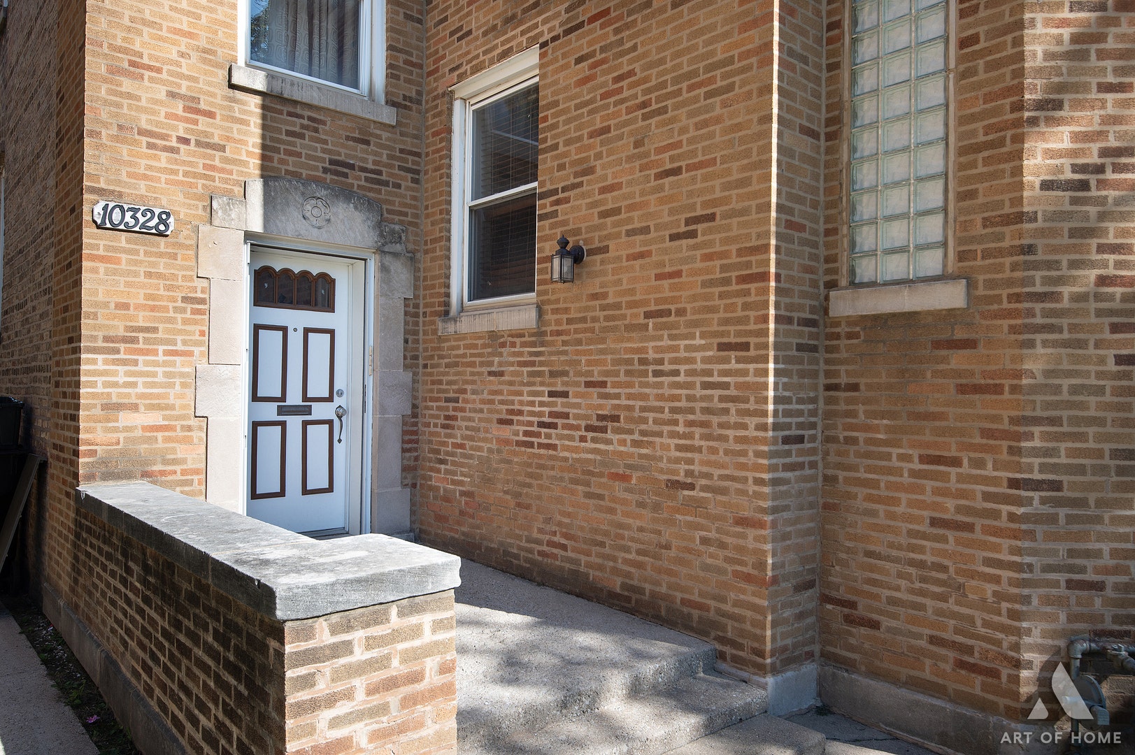 10328 Elizabeth Street, Westchester, IL 60154