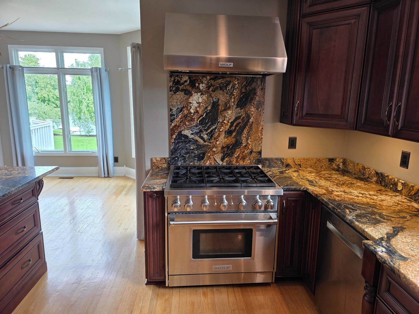 212 Slalom Court, Minooka, IL 60447