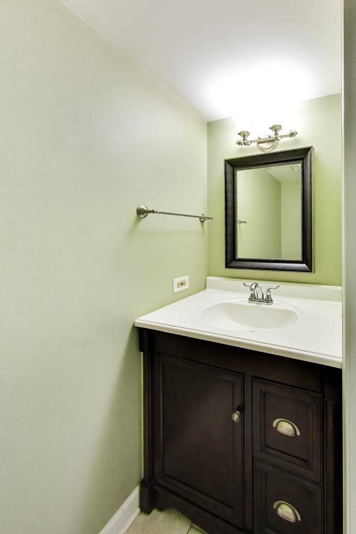 9166 GREENCASTLE Lane, Orland Park, IL 60462