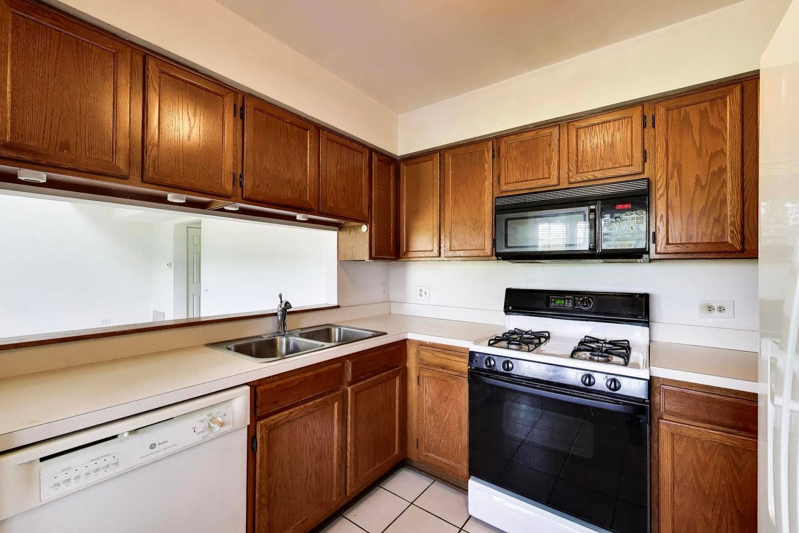 9166 GREENCASTLE Lane, Orland Park, IL 60462