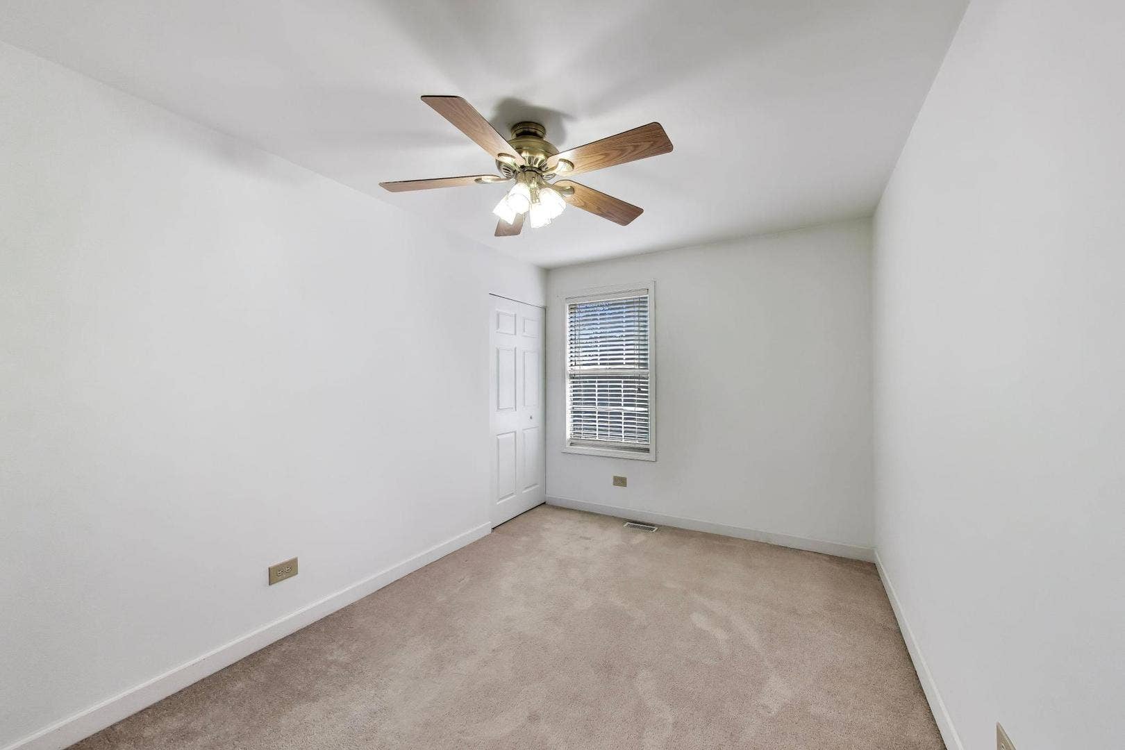 9166 GREENCASTLE Lane, Orland Park, IL 60462