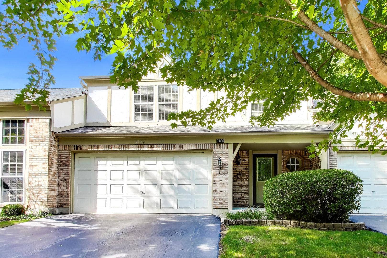 9166 GREENCASTLE Lane, Orland Park, IL 60462