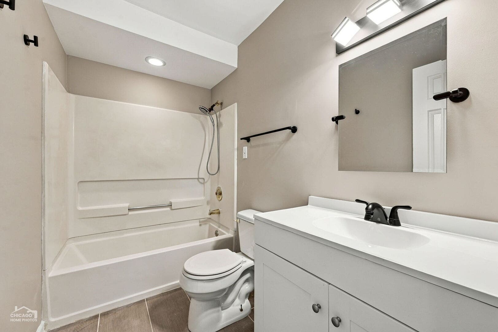 457 Sioux Drive, Bolingbrook, IL 60440 457 Sioux Drive, Bolingbrook, IL 60440