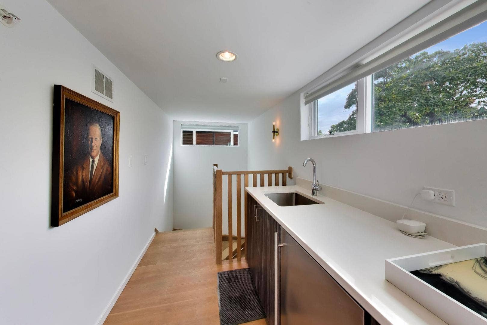 2071 N OAKLEY Avenue, Chicago, IL 60647