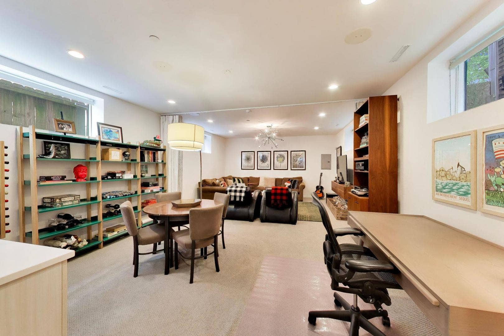 2071 N OAKLEY Avenue, Chicago, IL 60647