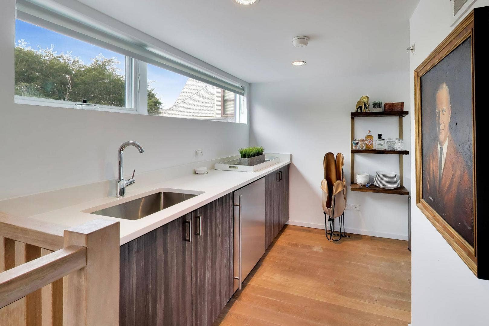 2071 N OAKLEY Avenue, Chicago, IL 60647