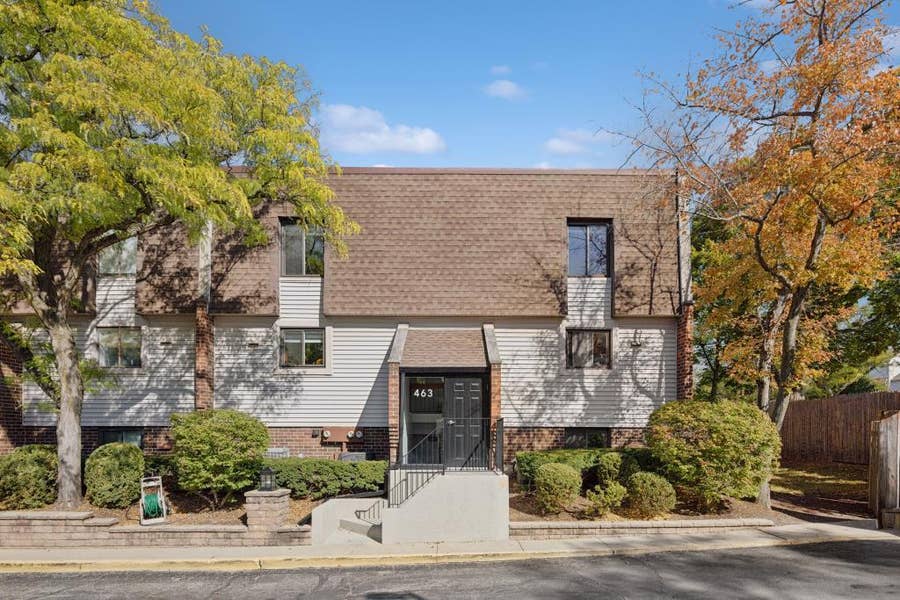 Property photo for 463 Elm Street, #1H, Deerfield, IL