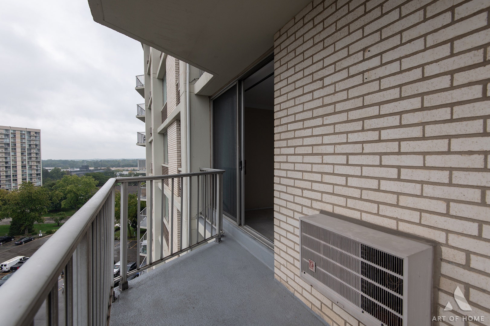 20 N Tower Road, #9E, Oak Brook, IL 60523
