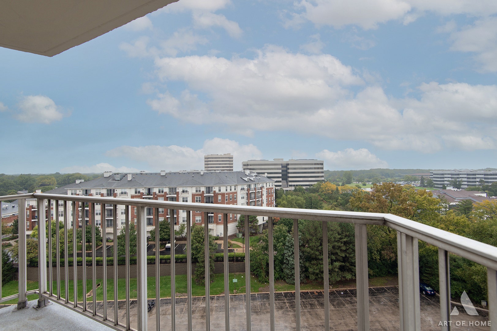 20 N Tower Road, #9E, Oak Brook, IL 60523