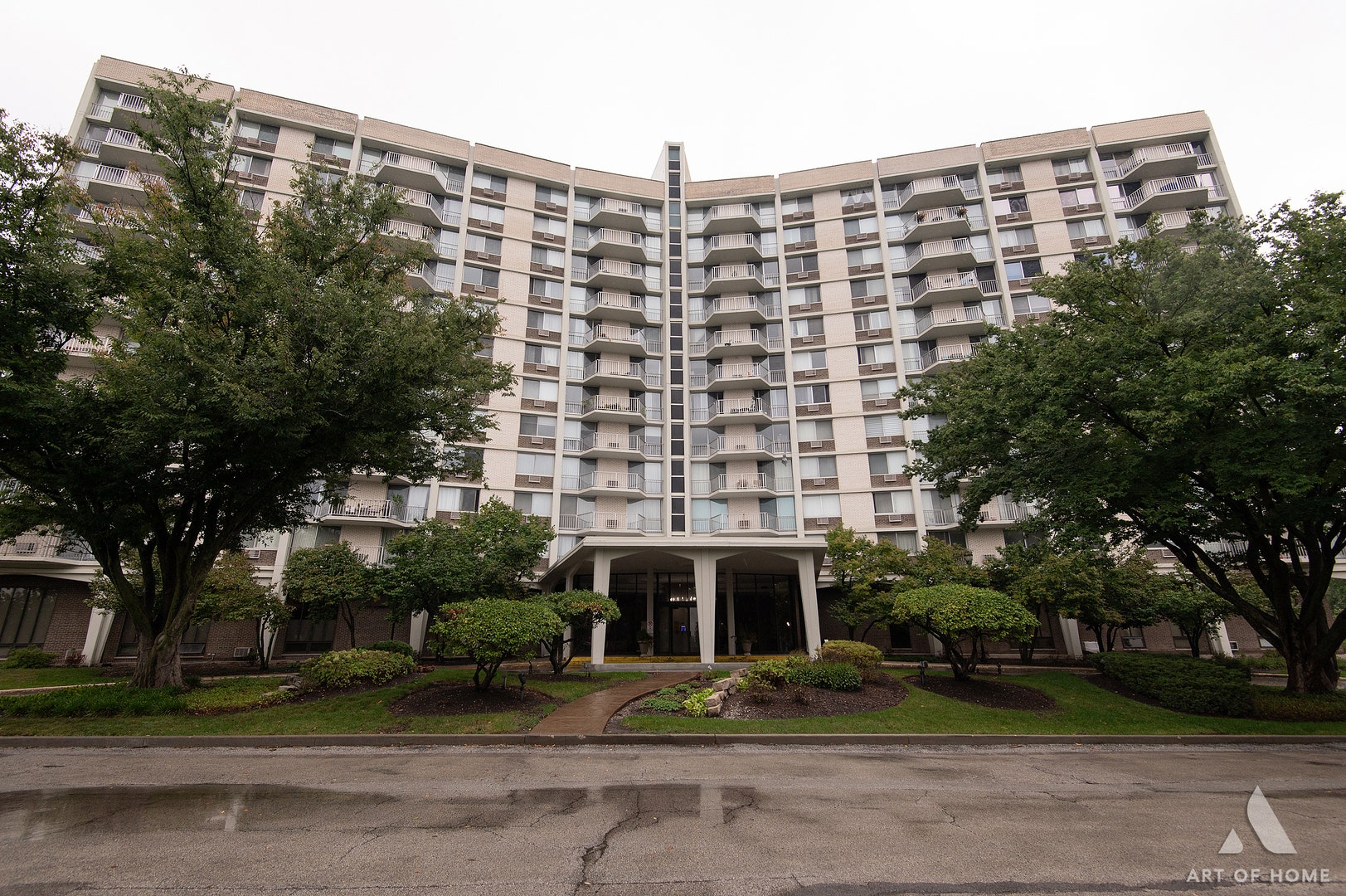 20 N Tower Road, #9E, Oak Brook, IL 60523