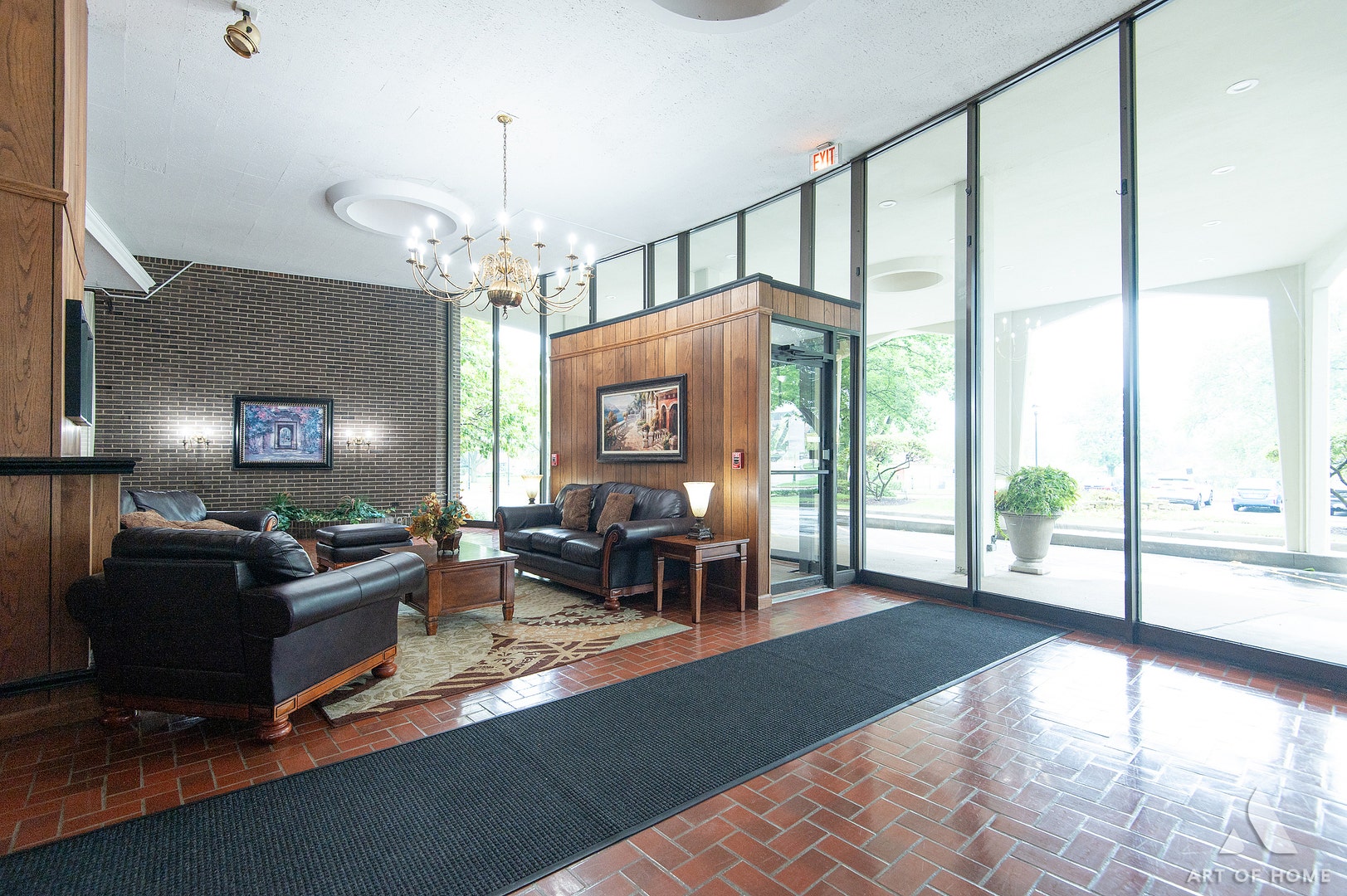 20 N Tower Road, #9E, Oak Brook, IL 60523