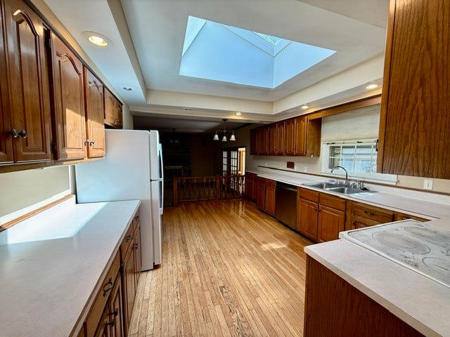 2803 Curtis Road, Champaign, IL 61822 2803 Curtis Road, Champaign, IL 61822
