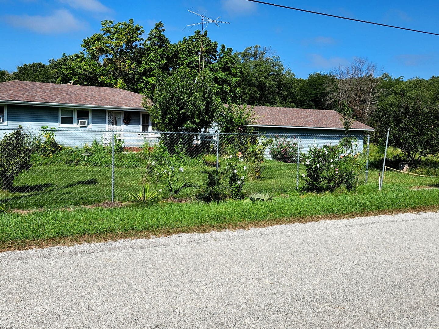 335 S State Line Road, Beaverville, IL 60912 335 S State Line Road, Beaverville, IL 60912