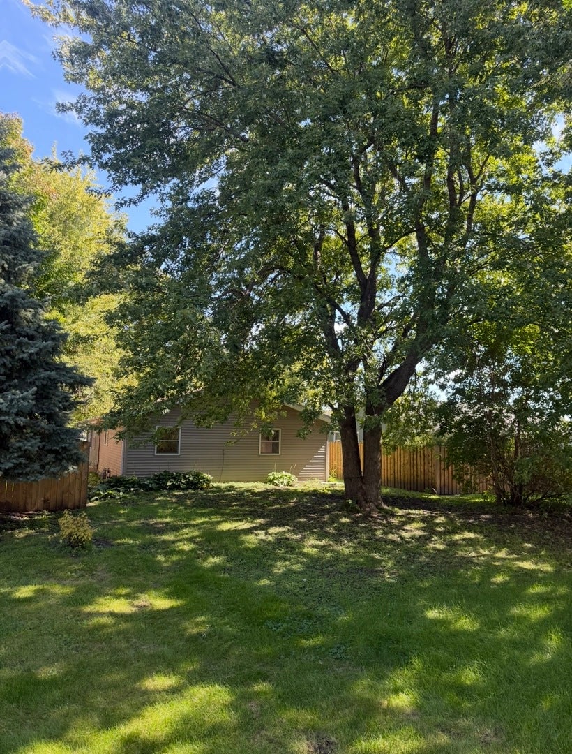 208 W Wapella Street, Minooka, IL 60447 208 W Wapella Street, Minooka, IL 60447