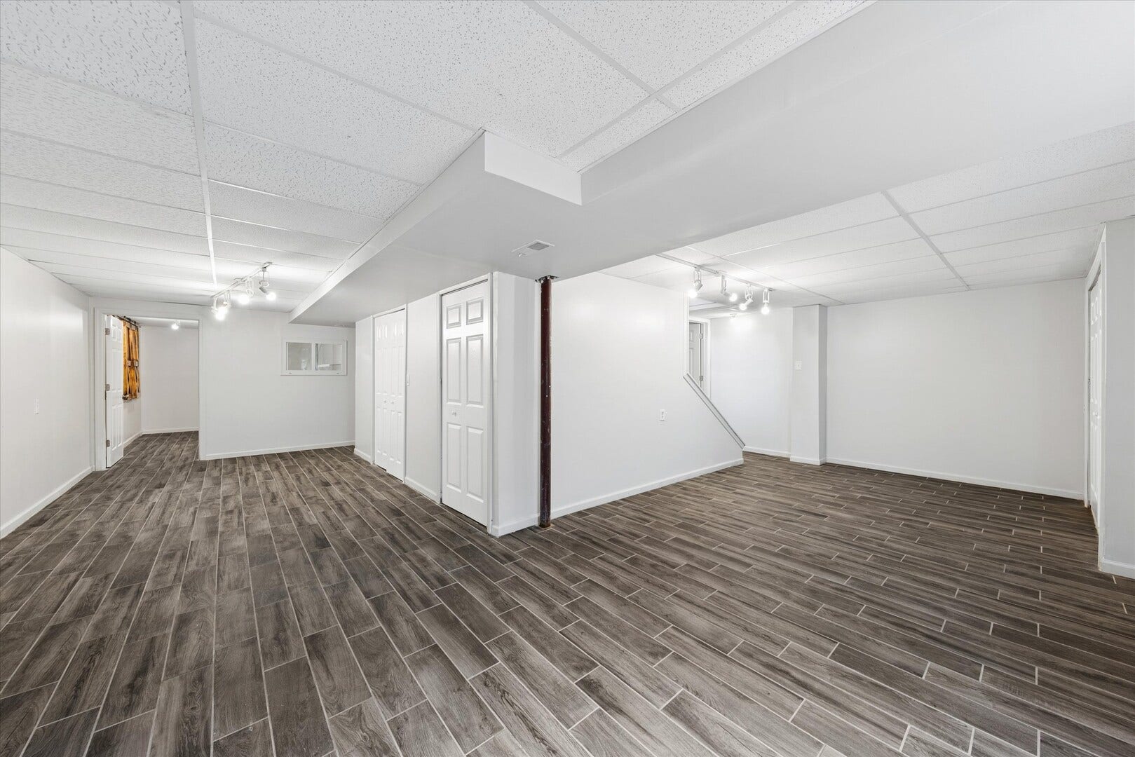 7805 MOSSHEATHER Drive, Joliet, IL 60431 7805 MOSSHEATHER Drive, Joliet, IL 60431