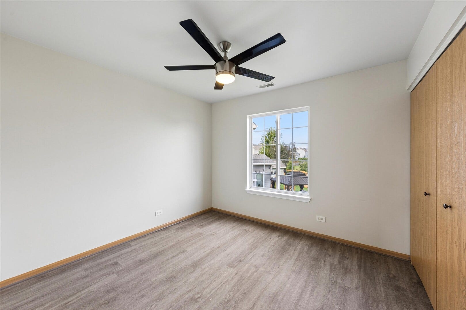 7805 MOSSHEATHER Drive, Joliet, IL 60431 7805 MOSSHEATHER Drive, Joliet, IL 60431