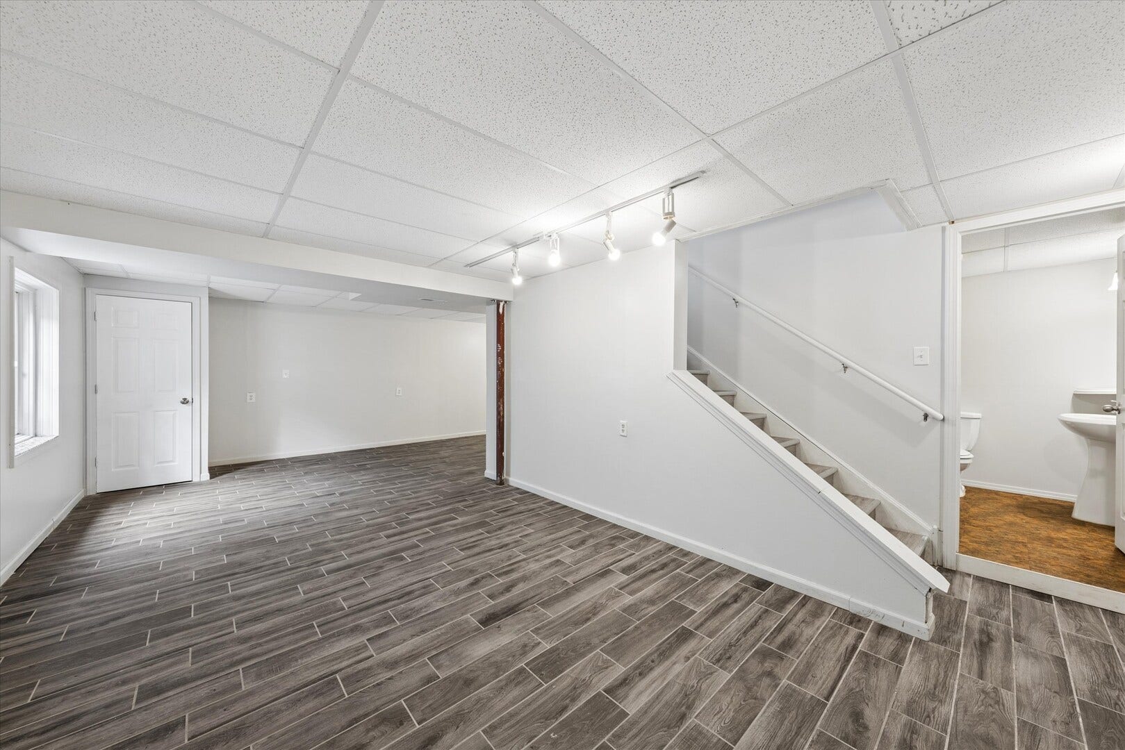 7805 MOSSHEATHER Drive, Joliet, IL 60431 7805 MOSSHEATHER Drive, Joliet, IL 60431
