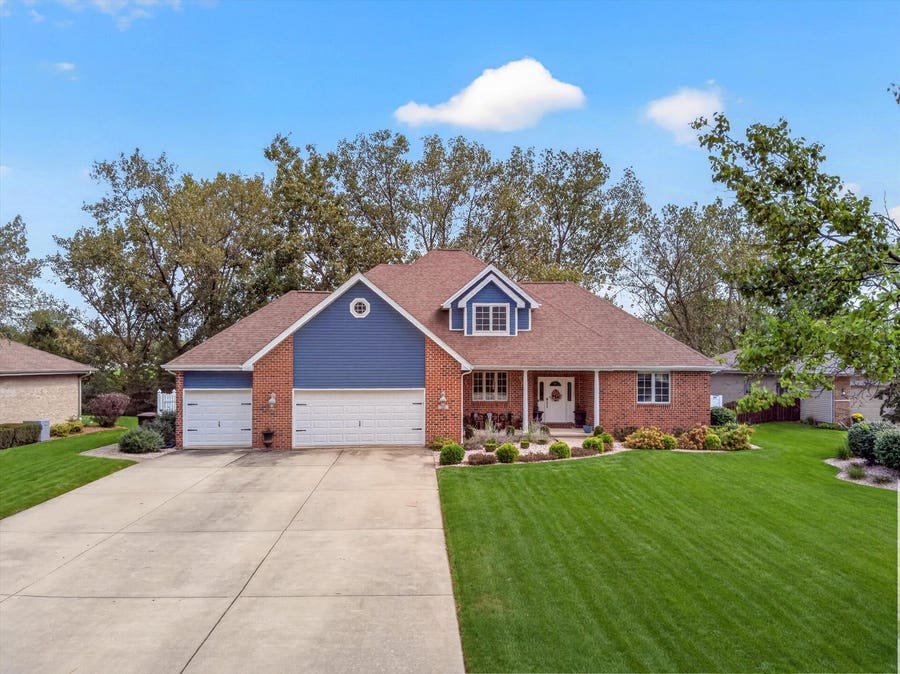 Property photo for 341 Hans Brinker Road, Peotone, IL