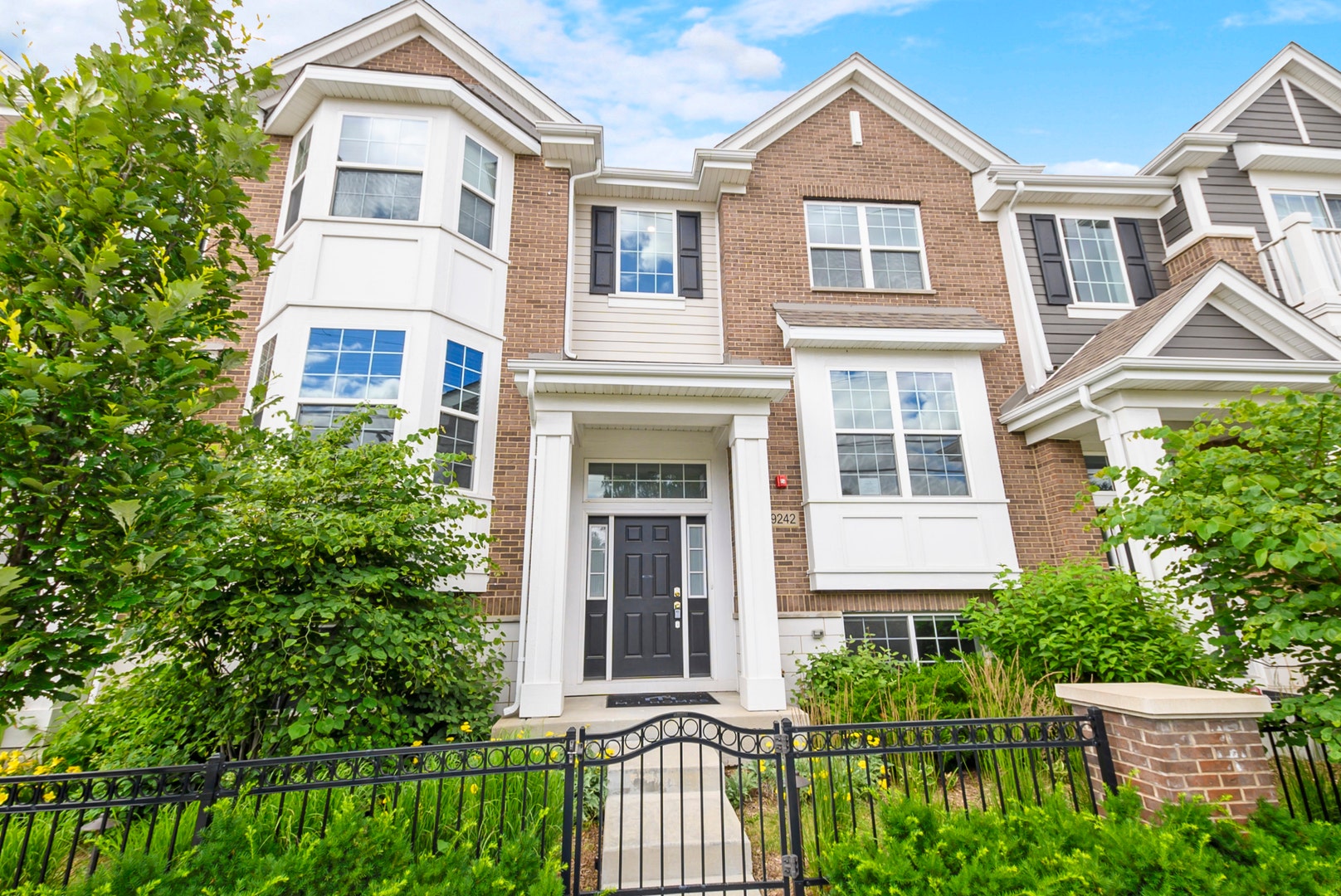 9242 143rd Street, Orland Park, IL 60462 9242 143rd Street, Orland Park, IL 60462