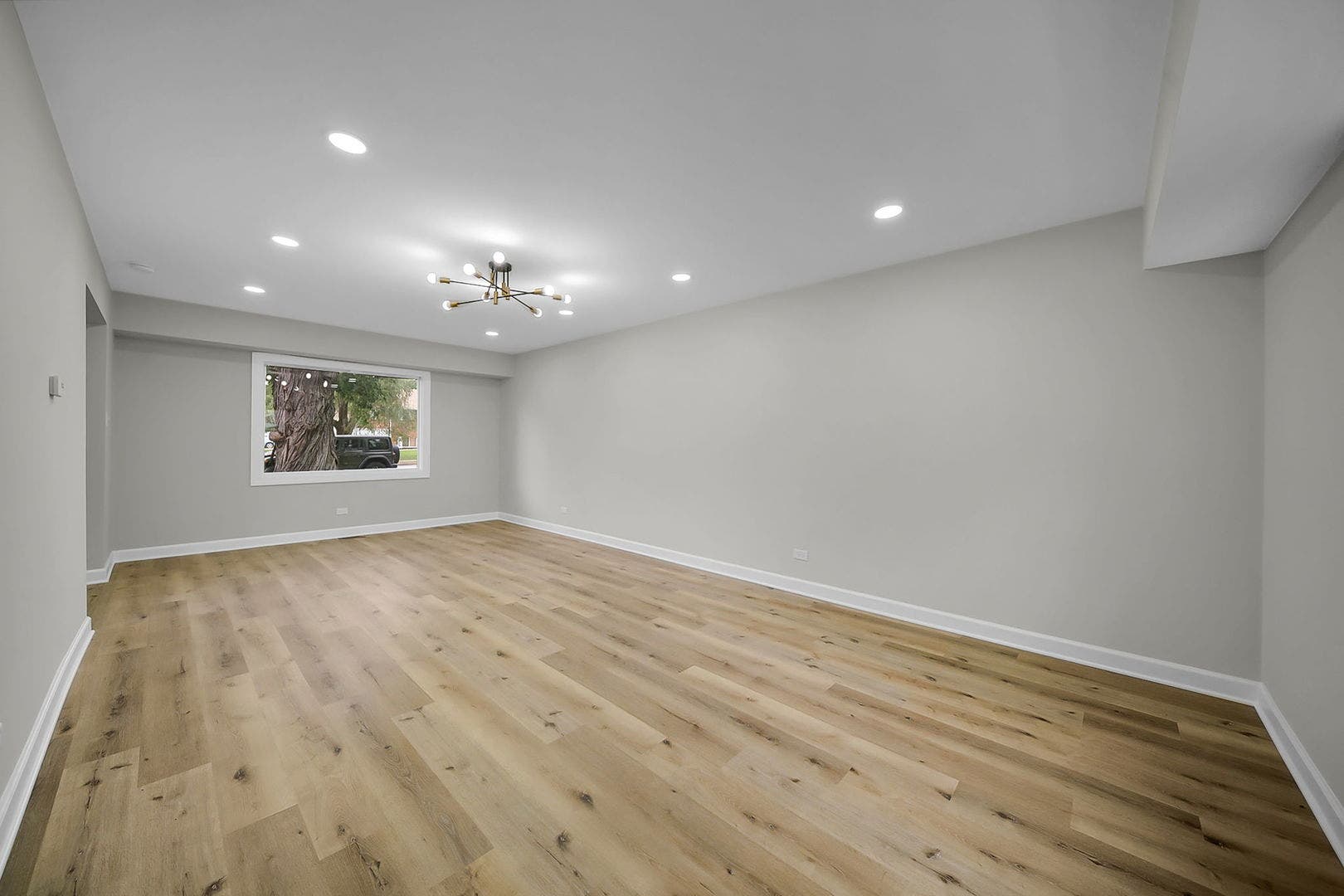 132 N Pinecrest Road, Bolingbrook, IL 60440 132 N Pinecrest Road, Bolingbrook, IL 60440