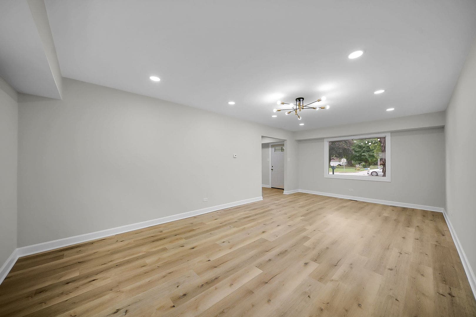 132 N Pinecrest Road, Bolingbrook, IL 60440 132 N Pinecrest Road, Bolingbrook, IL 60440