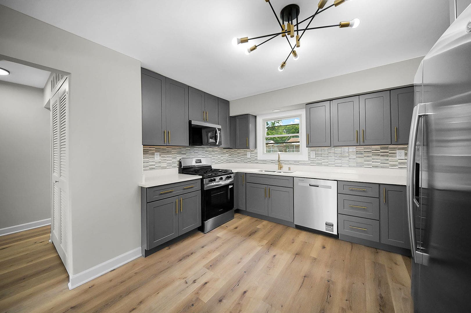 132 N Pinecrest Road, Bolingbrook, IL 60440 132 N Pinecrest Road, Bolingbrook, IL 60440