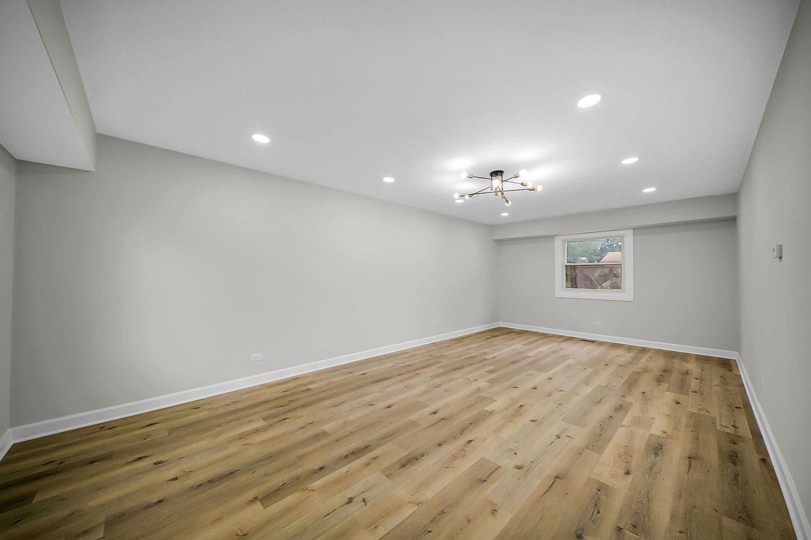 132 N Pinecrest Road, Bolingbrook, IL 60440 132 N Pinecrest Road, Bolingbrook, IL 60440