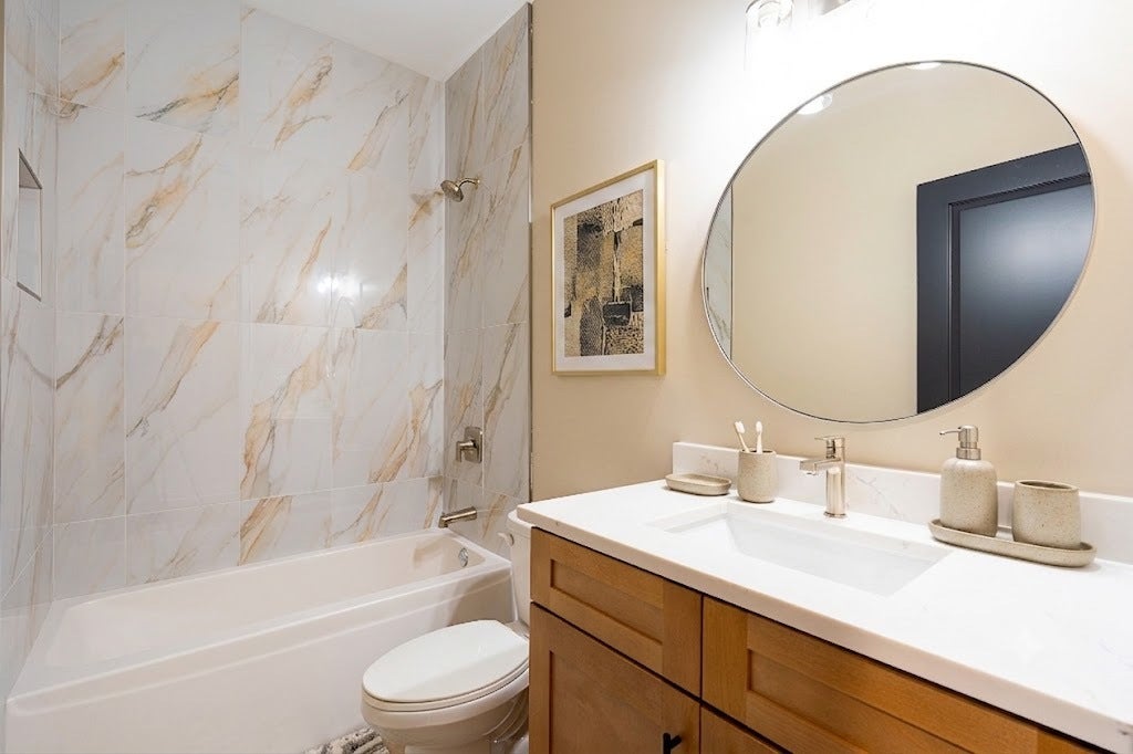 6621 S Drexel Avenue, Chicago, IL 60637 6621 S Drexel Avenue, Chicago, IL 60637